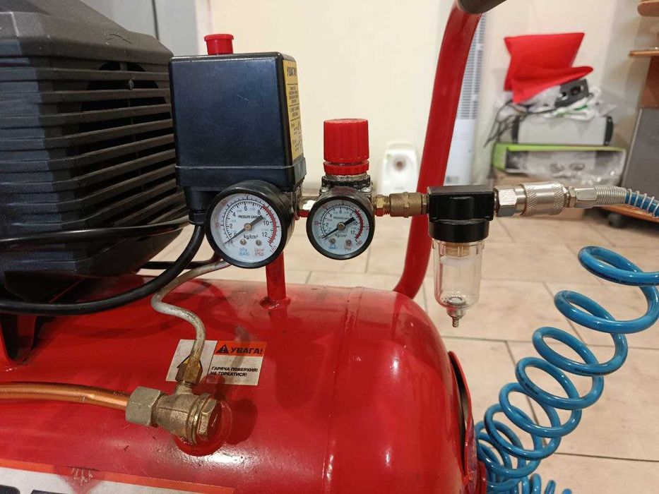 Компрессор Forte FL-50, 2HP воздушный масляный поршневой 50 л 220В