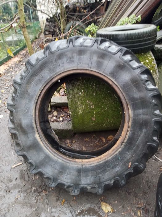 Opony z traktora C 360