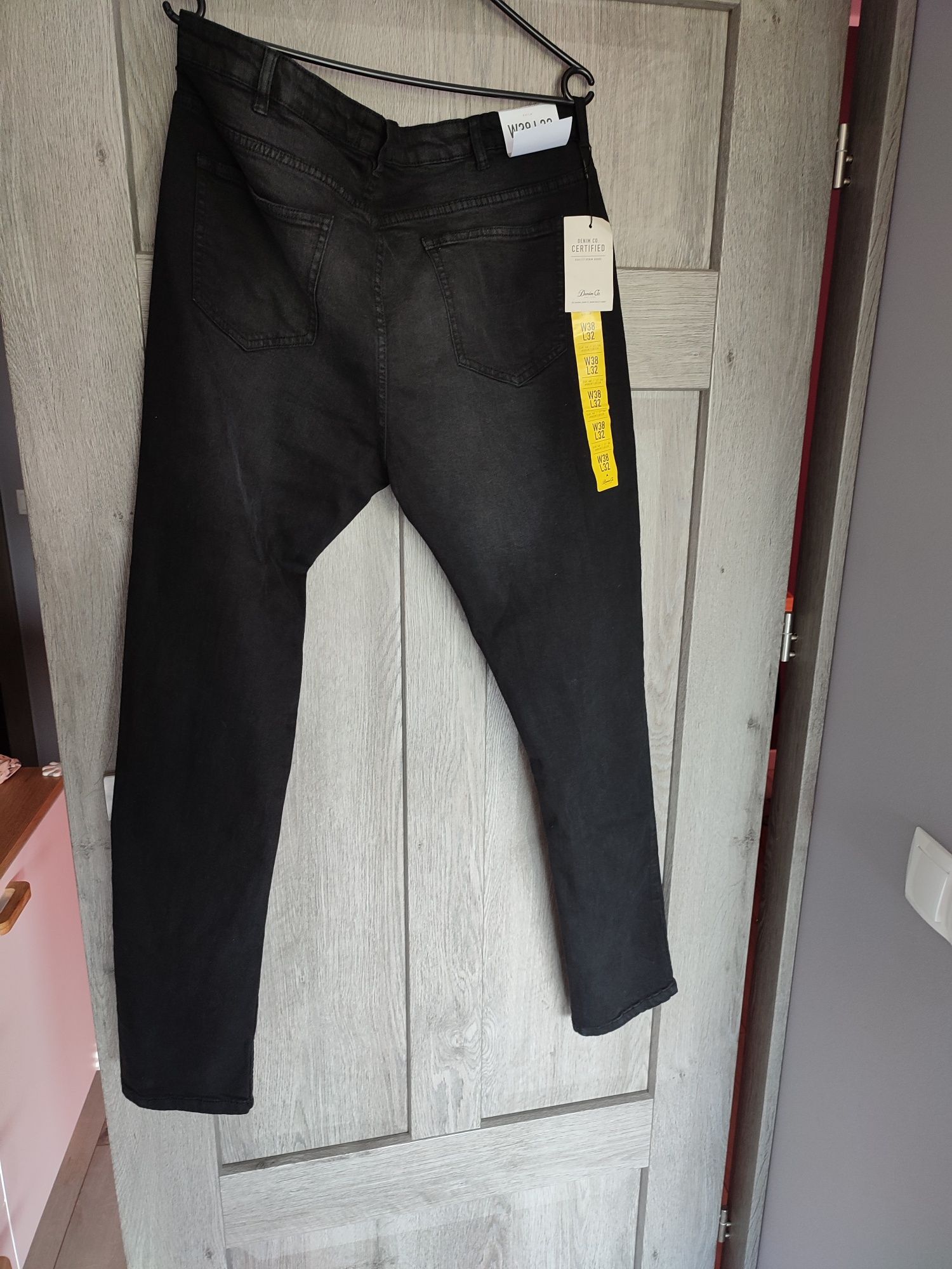 Spodnie jeansy męskie czarne nowe z metką Denim c.o rozmiar 38/32