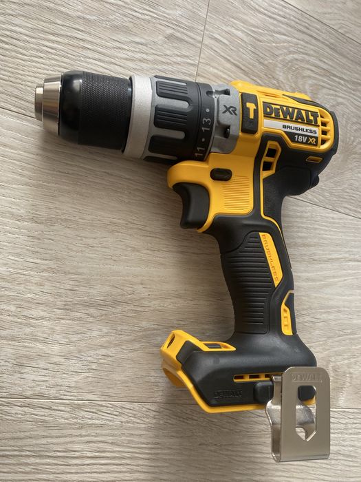 DeWalt DCD796  Дриль-шуруповерт ударний 18В "сам корпус" девальт