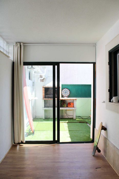 Quarto compartilhado - Carcavelos / Lisbon