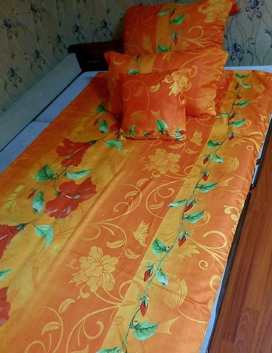 Комплект постельного белья,Германия
(пододеяльник +3 наволочки разных