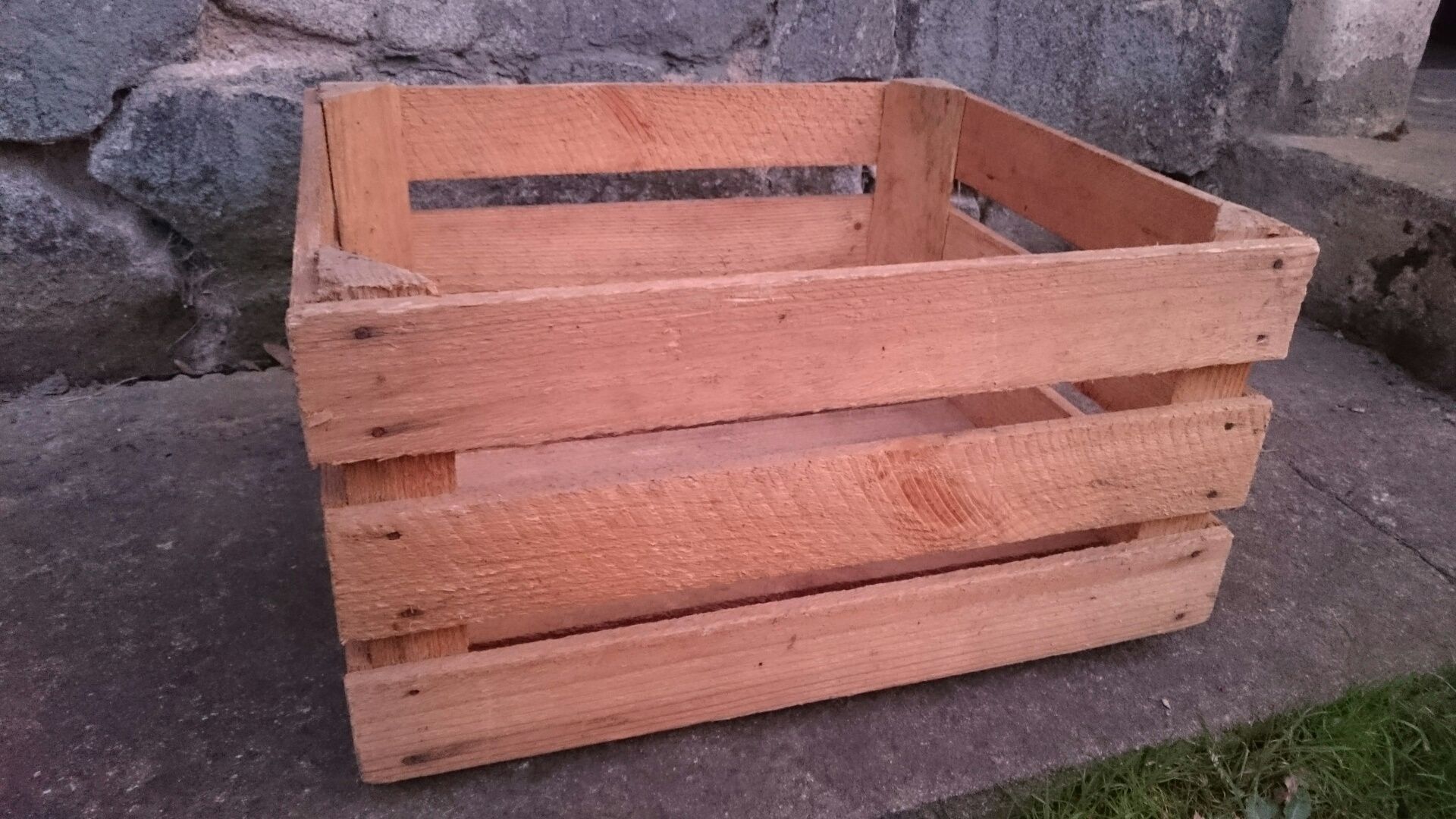 Skrzynki drewniane, skrzynka na owoce, meble ogrodowe Wysokość 25cm
