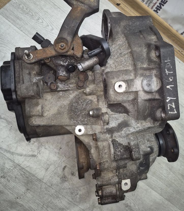 Skrzynia 5-bieg LZY VW Seat Skoda Audi 1.6 tdi 11r