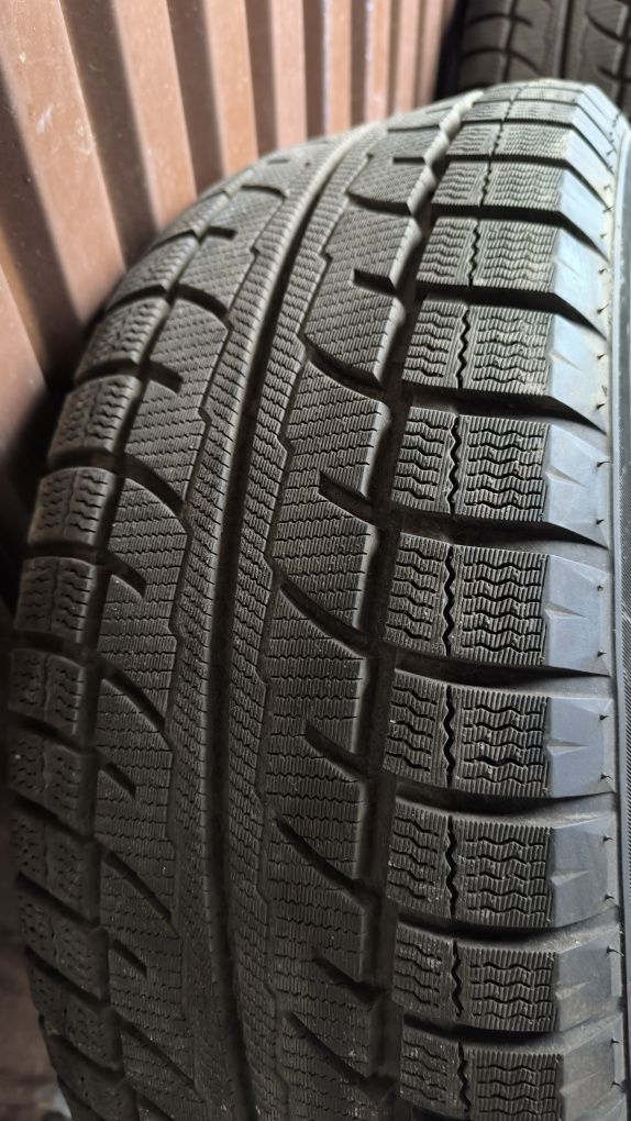 Koła felgi opony zimowe komplet 235/65 R16 C transit sprinter