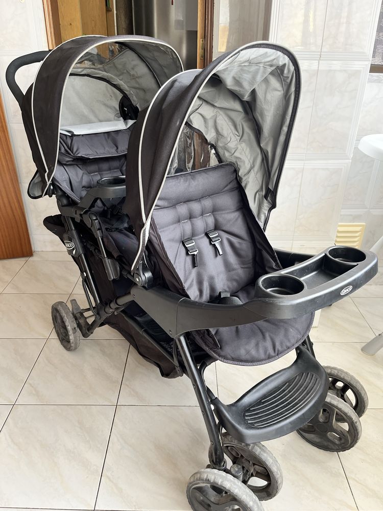 Carrinho duplo Graco
