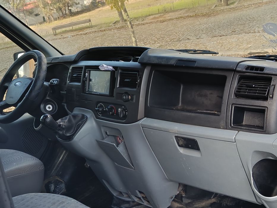 Vendo ou troco ford Transit 2.2 tdci 110 cv 3 lugares com 266.000 kms
