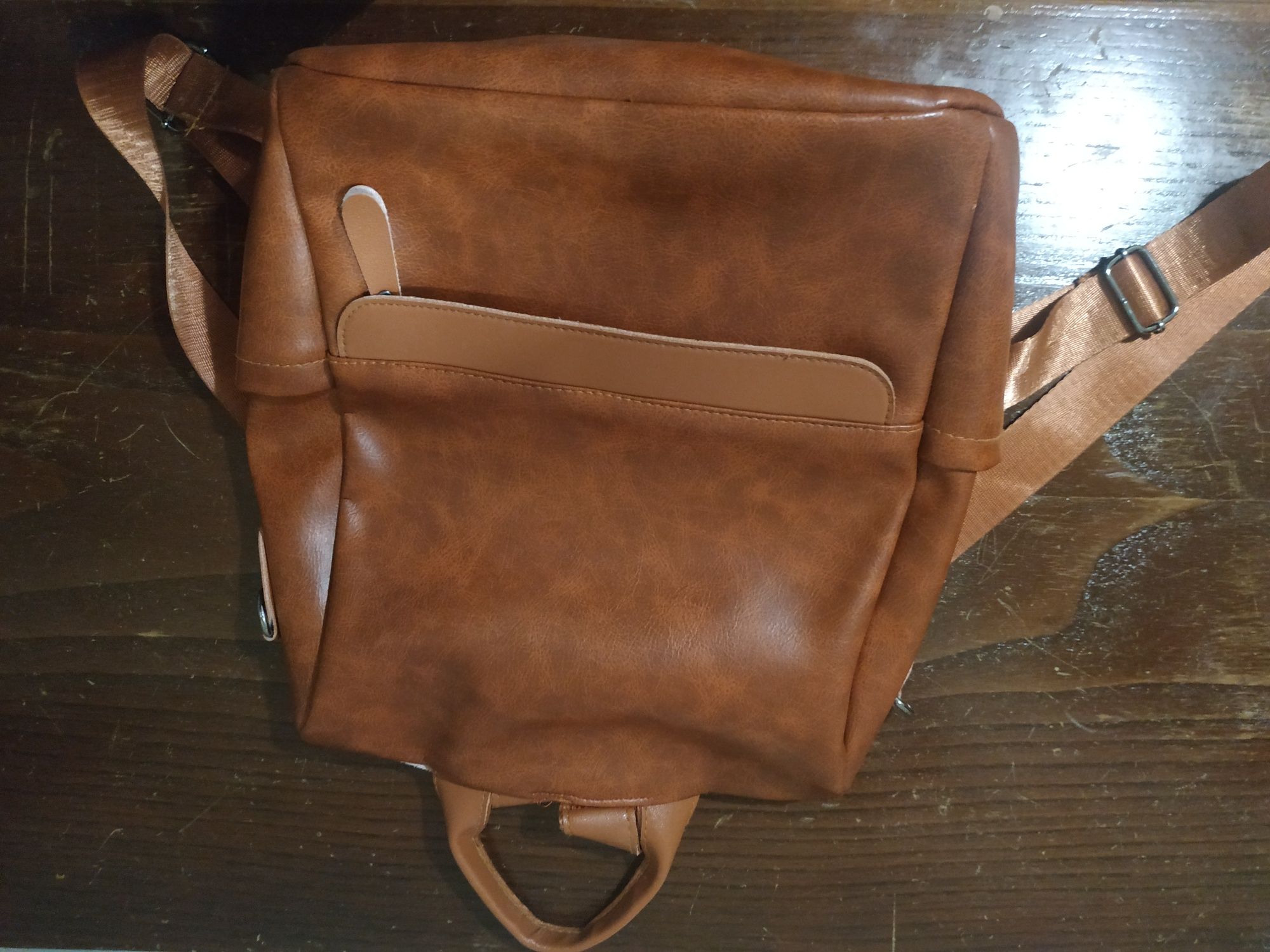 Mochila castanha
