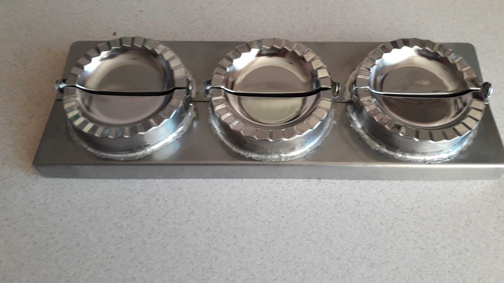 pierogarka stalowa do zaciskania pierogów domowych.