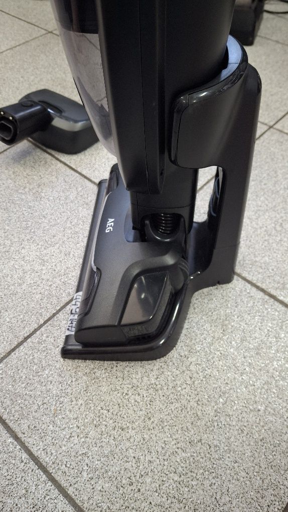odkurzacz pionowy AEG QX6 (47)