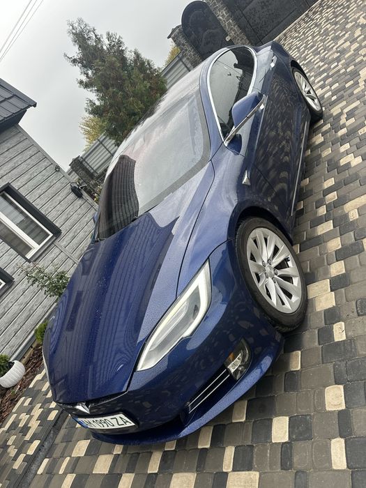 Продам Tesla model S 90 d