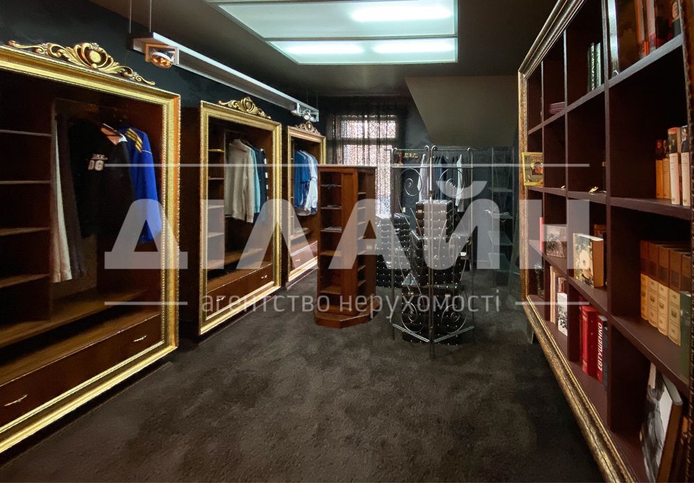 LUXURY поместье  в закрытом ЖК ,со своим пляжем в городе !
