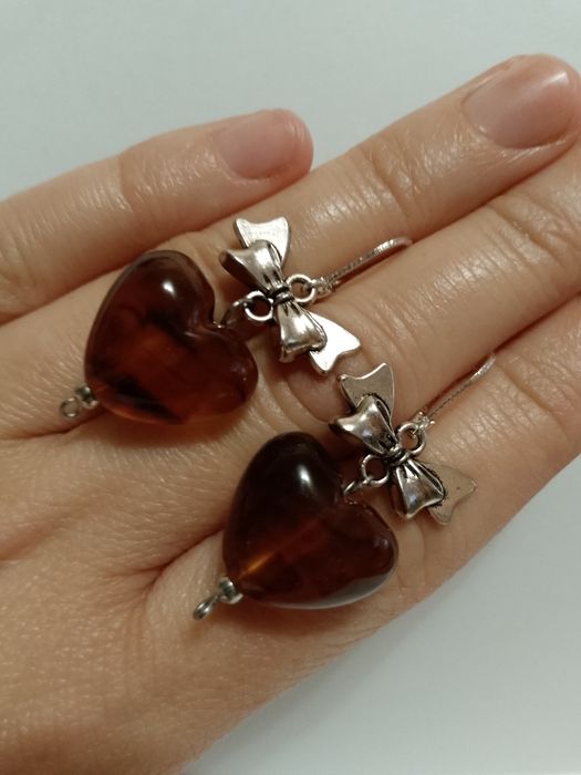 Элегантные серебряные  серьги . Натуральные камни, янтарь