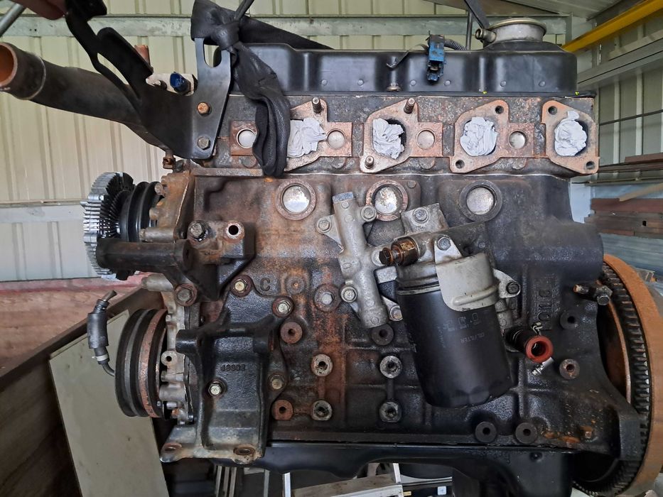 Motor nissan d22