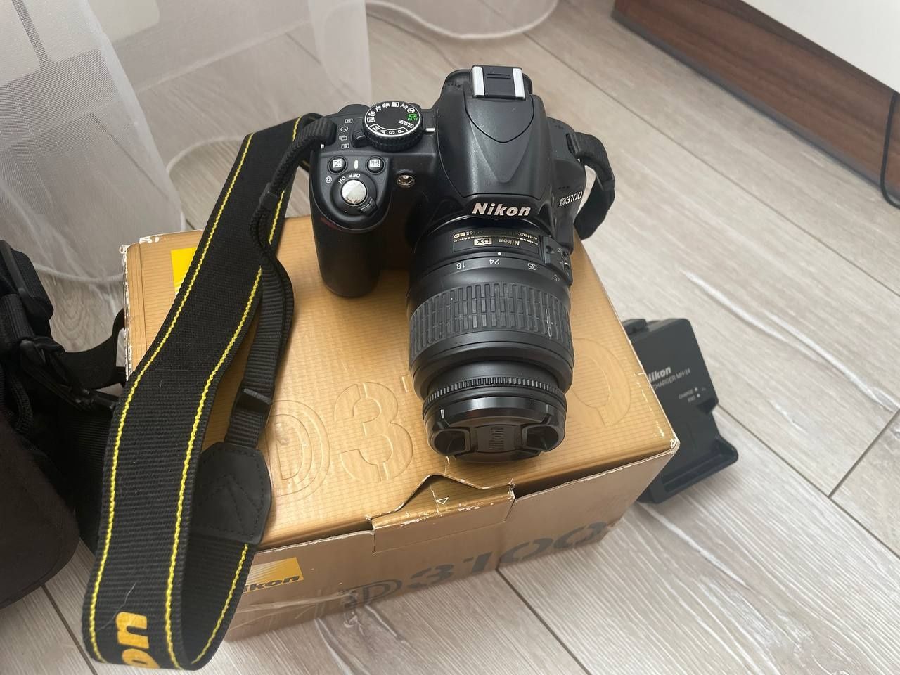 Фотоапарат Nikon D3100, об'єктив, сумка в подарунок.