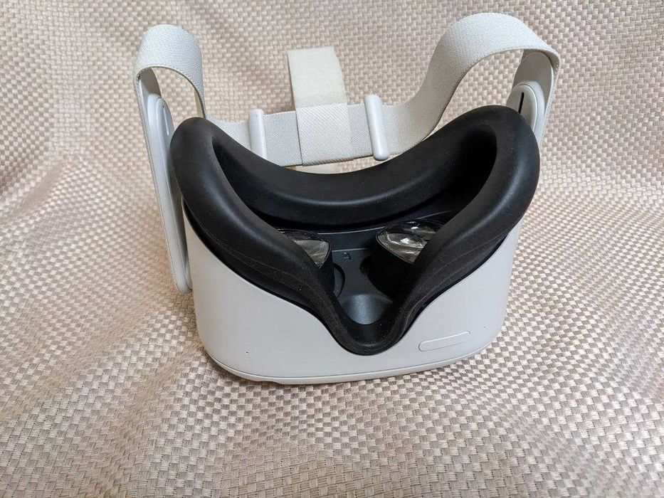 VR-гарнитура Meta Oculus Quest 2 128 Гб