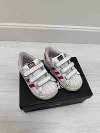 Дитячі кросівки adidas