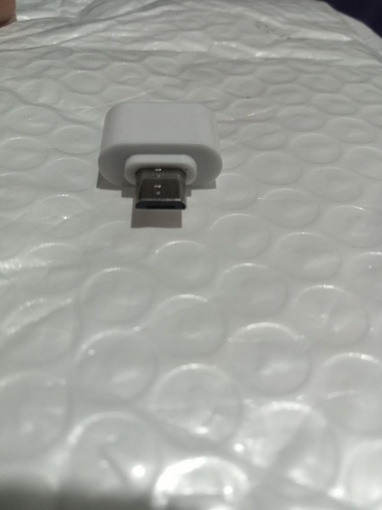 Adaptadores OTG micro USB e tipo C para USB