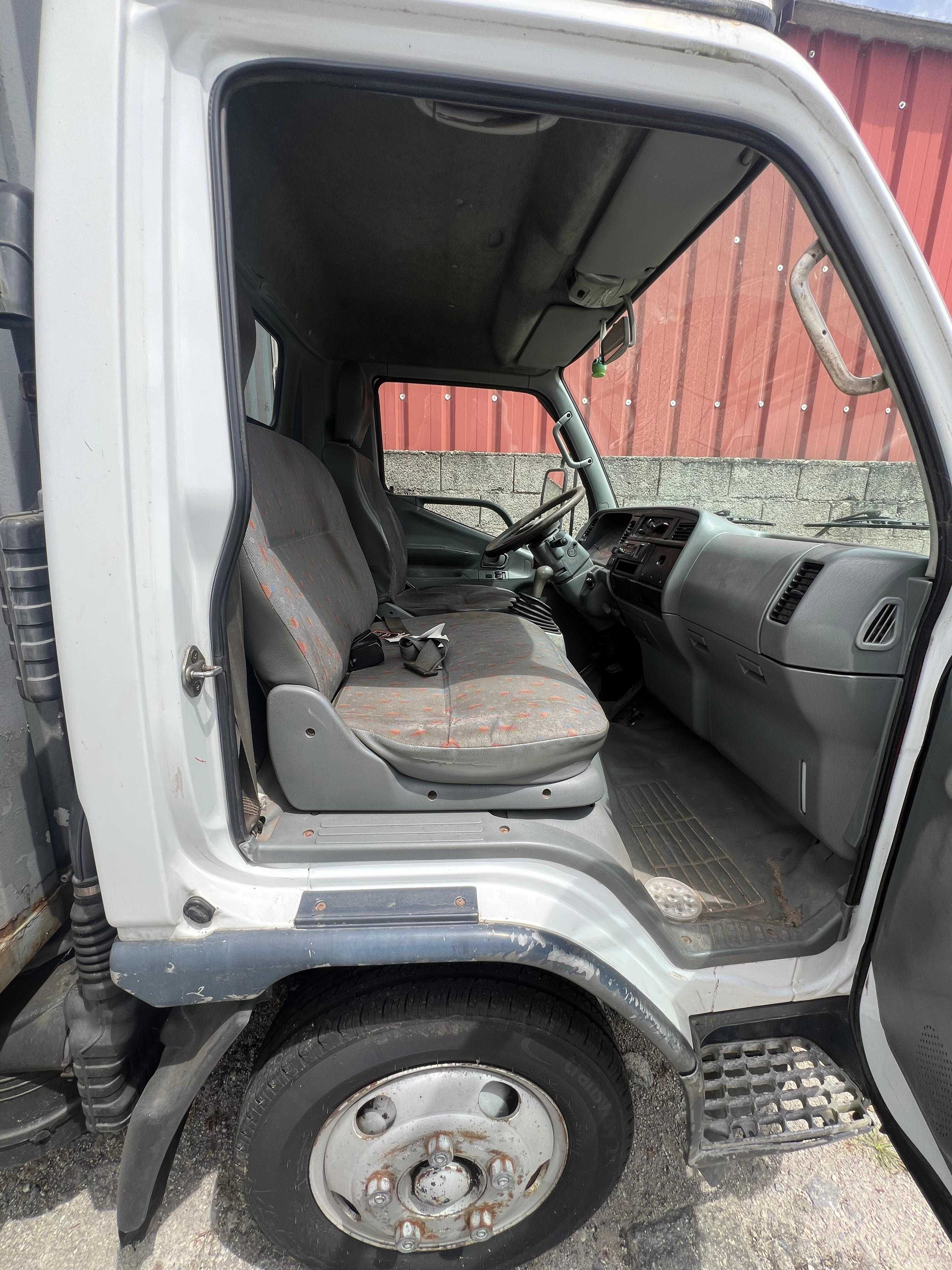 Camião Mitsubishi Canter Turbo