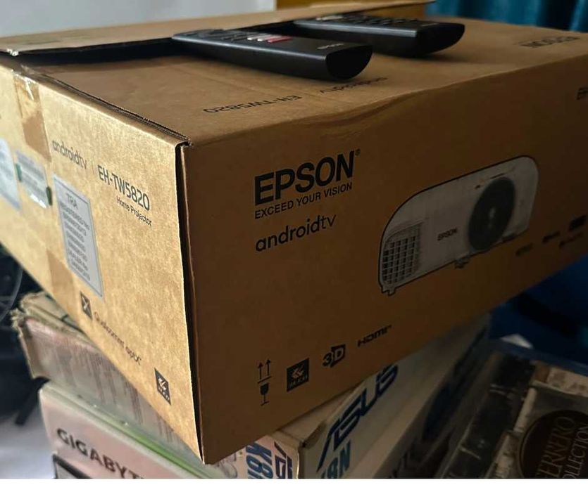 PROJEKTOR EPSON EH-TW5820 - Stan Idealny - Full HD 3LCD