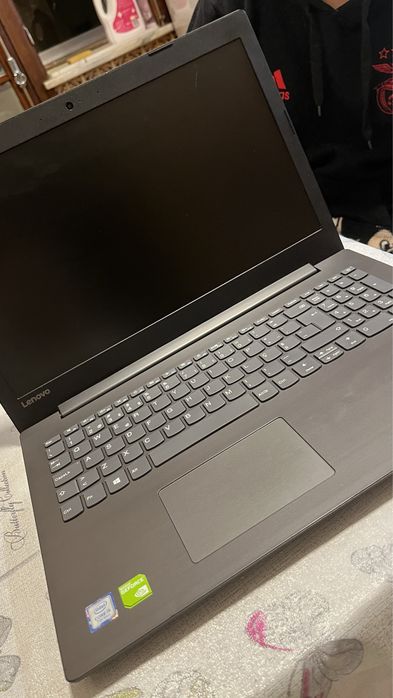 Computador Lenovo 15.6 polegadas