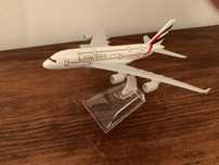 Avião Airbus A380, Emirates Airlines (Novo)