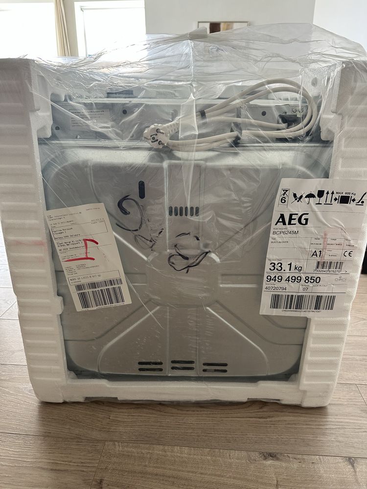 Piekarnik, made in Italy, AEG SteamBake BCP6245M