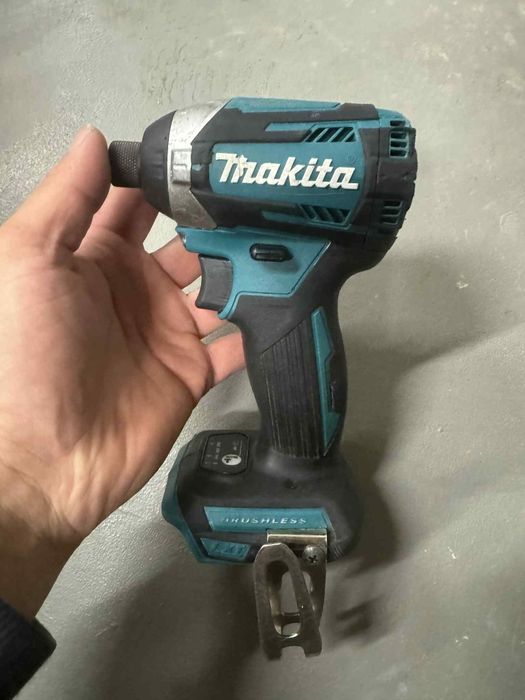 Zakrętarka Makita DTD154 ładna
