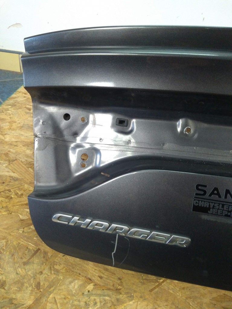 Dodge Charger 15+ lift klapa bagażnika ze spoilerem