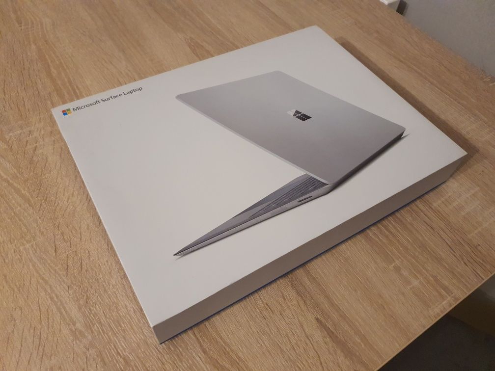 Microsoft Surface Laptop i5-7300U/8GB/256GB Win11Pro