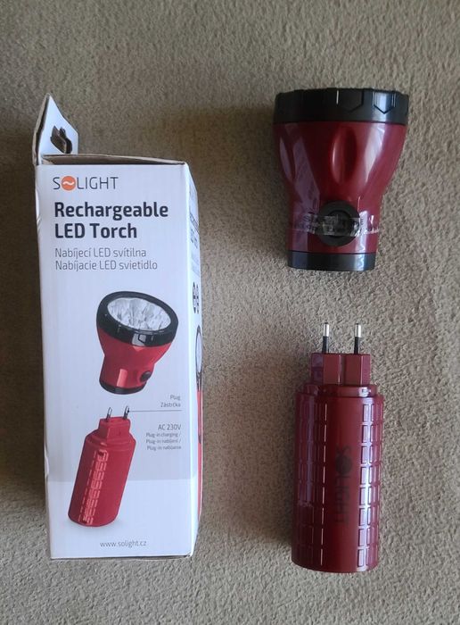 Ліхтар акумуляторний Solight 800mAh 9xLED 50000 годин зарядка мережа