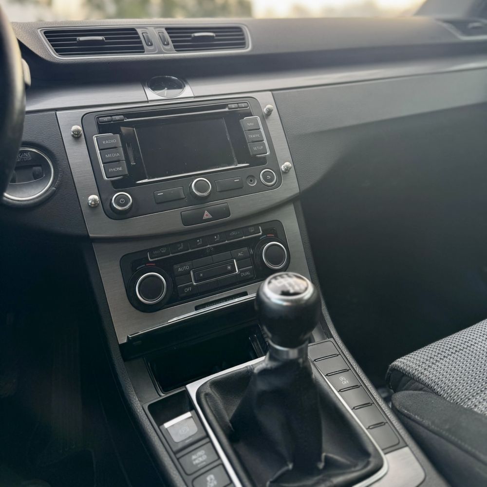 VW Passat 1.6 TDi Highline Desde 139€