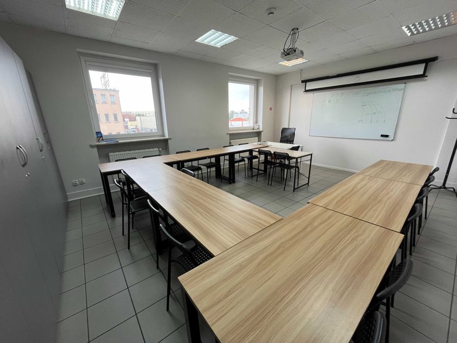 Sala szkoleniowa - konferencyjna 32m kw rzutnik, tablice, klimatyzacja