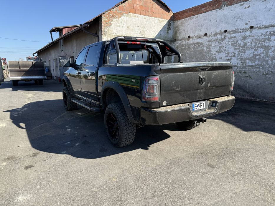 Doge Ram 1500 5.7 V8 hemi