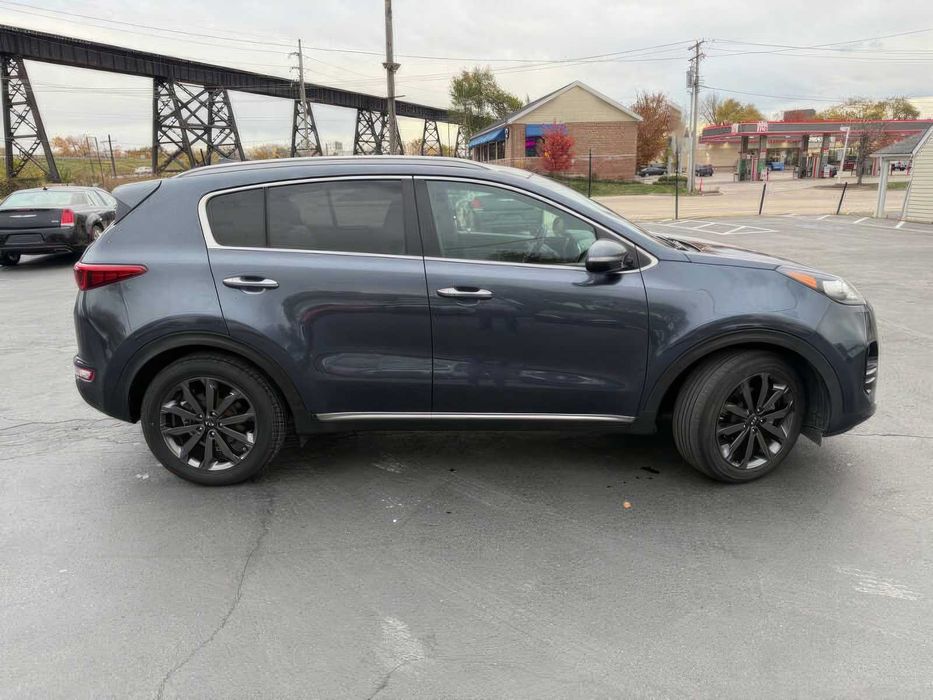 Kia Sportage EX      2019