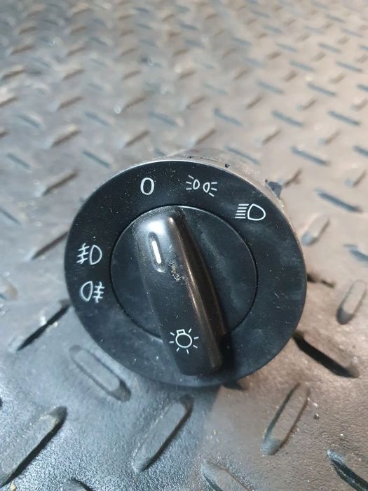 WŁĄCZNIK ŚWIATEŁ VW PASSAT B6 1K0941431Q TOURAN GOLF V