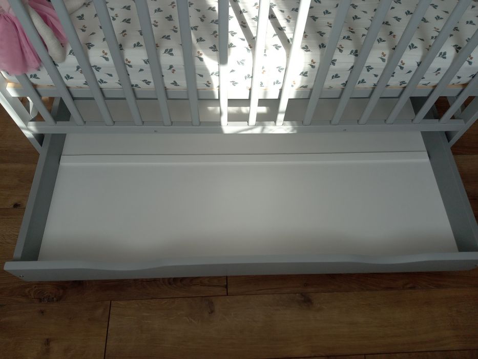 Drewniane łóżeczko/tapczan z szufladą MAGDA szare 120X60cm