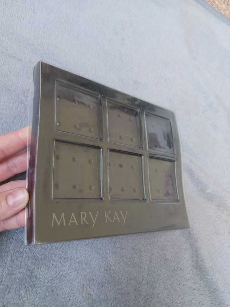 палетка , планшет, футляр для теней  Mary Kay