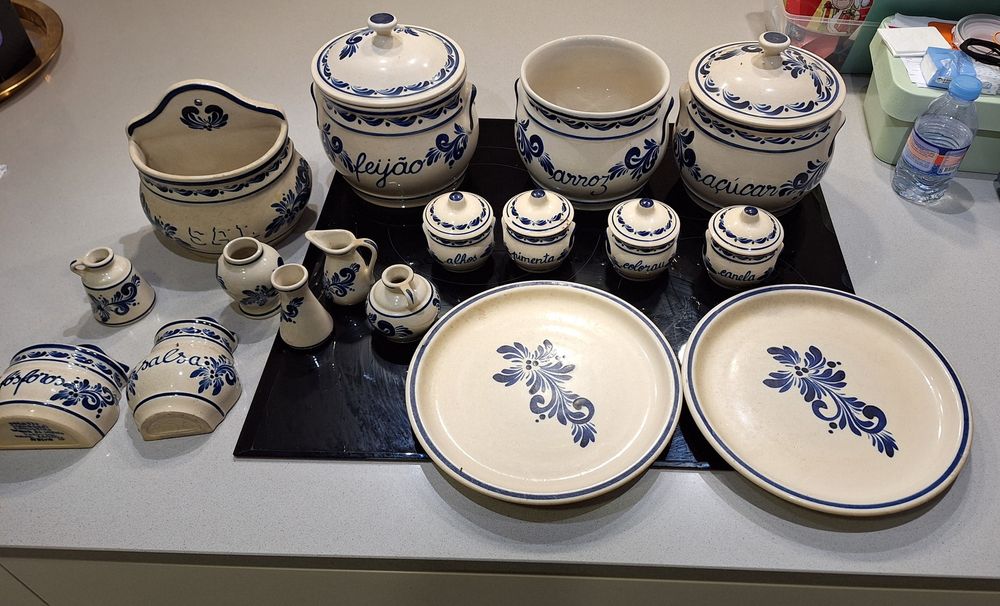 Conjunto louças pintadas à mão