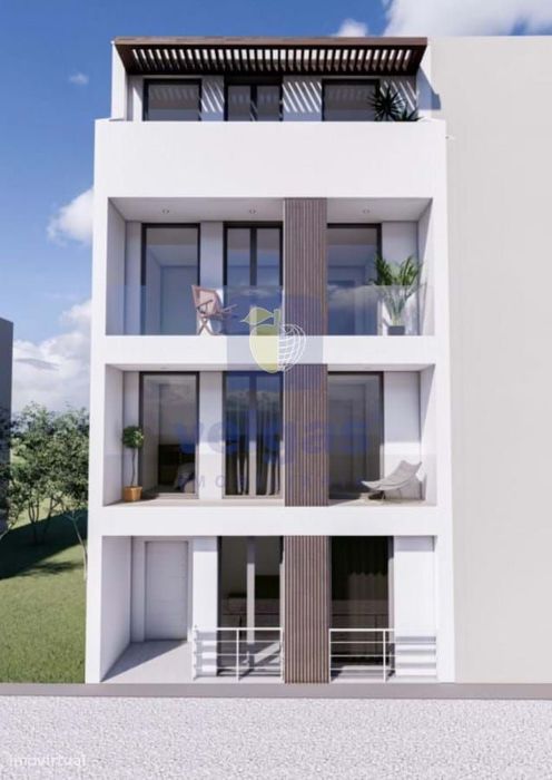 Terreno com Projeto Aprovado para 4 Apartamentos T1  Caldas da Rainha