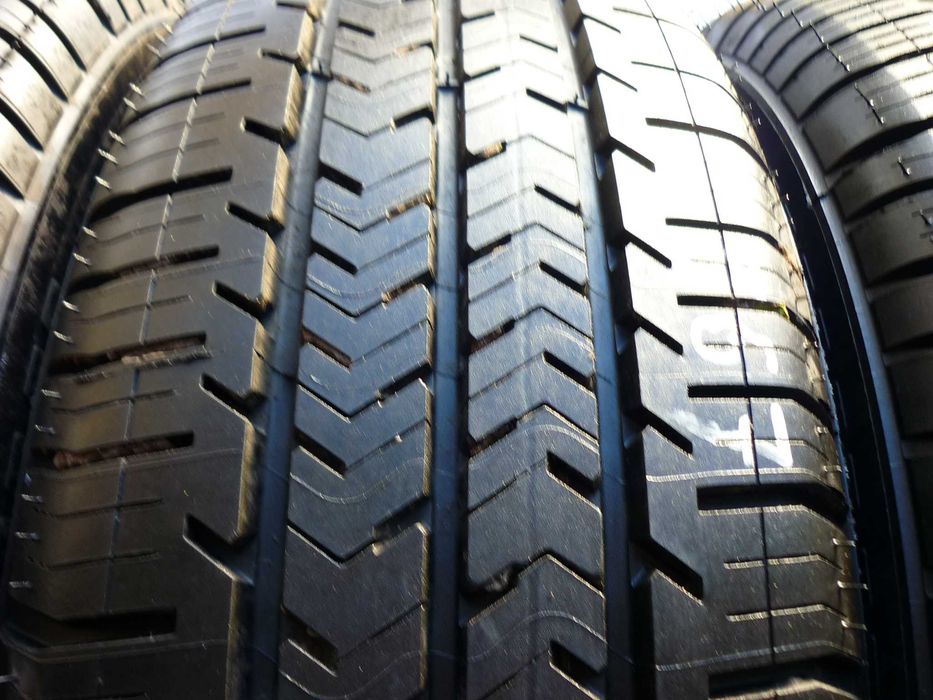 [567] 215/65/16c  106/104T MICHELIN AIGILIS 51  neu
