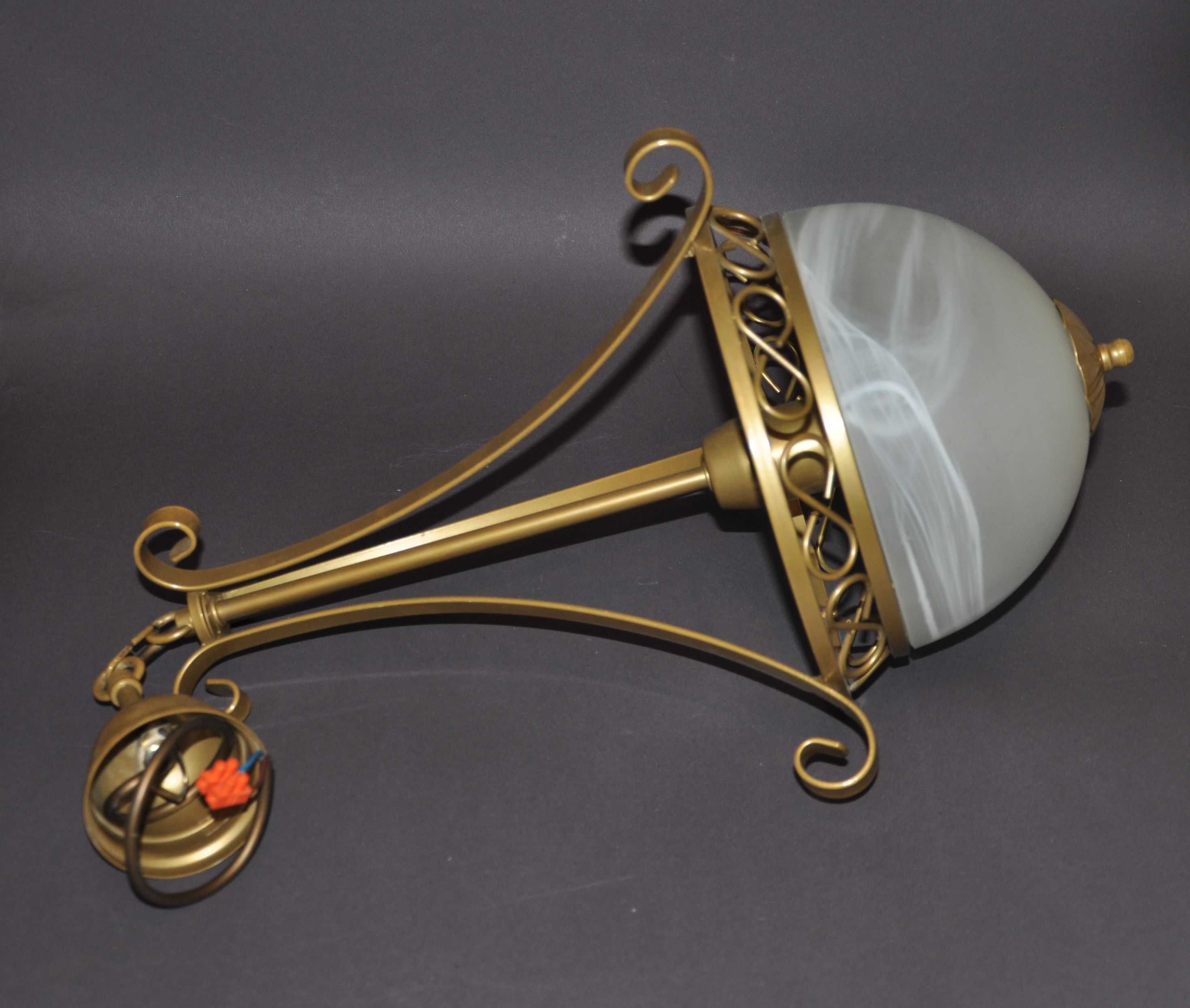 Lampa wisząca  wzorowana na retro