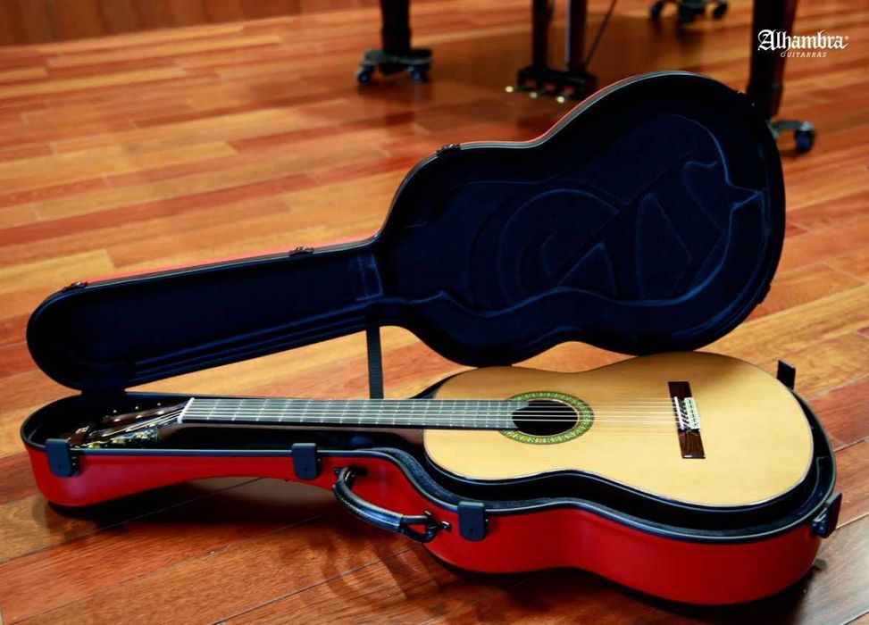 Alhambra Iconic 9270 futerał na gitarę klasyczną 4/4