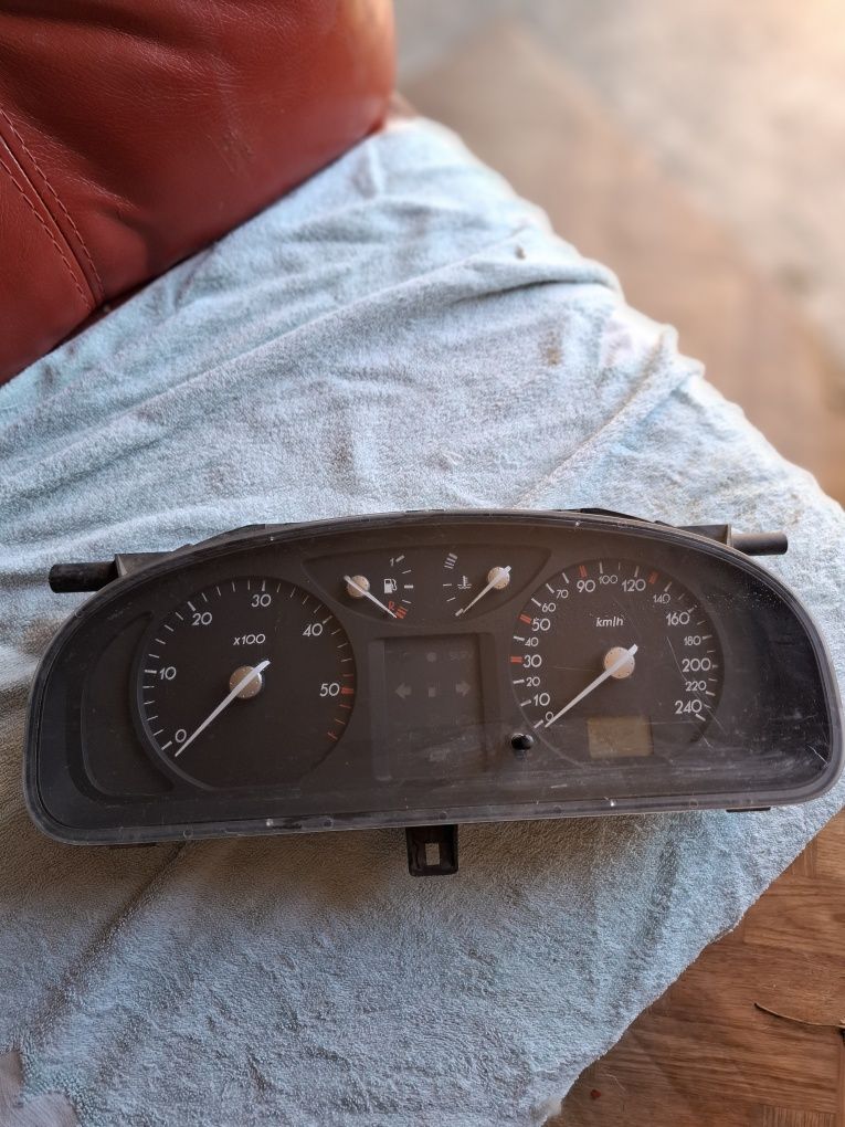Приборна панель Renault original