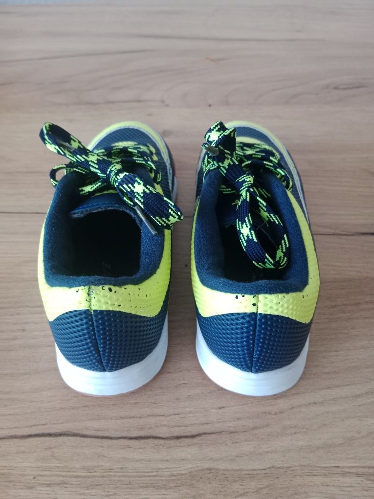 Buty sportowe halówki rozm. 31