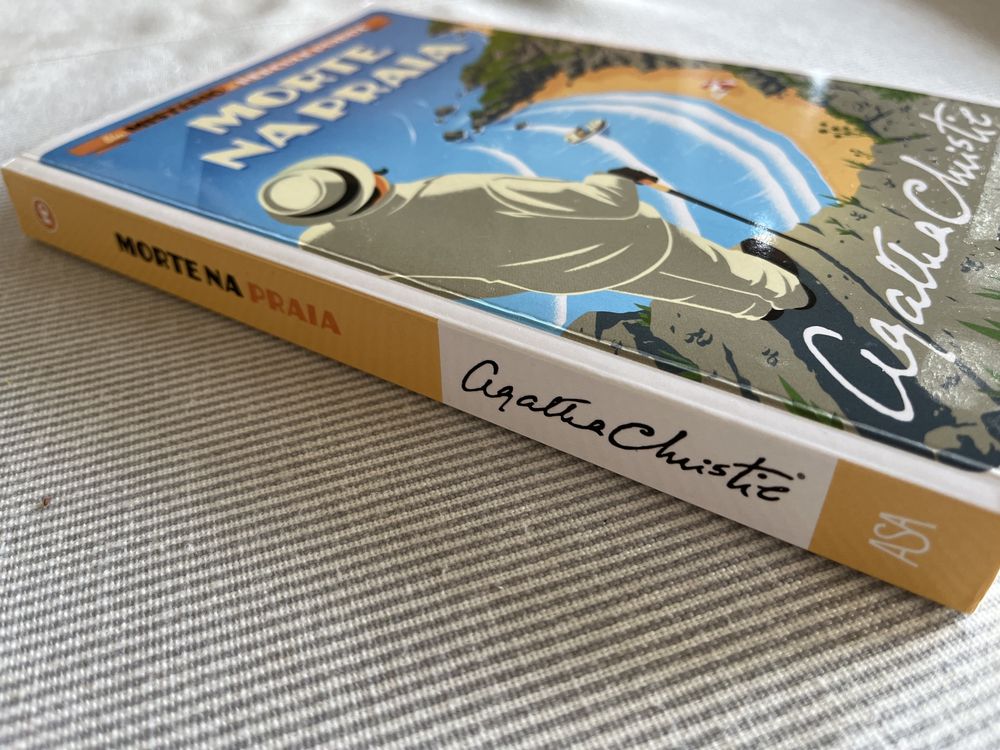 Livro Morte na Praia Agatha Christie