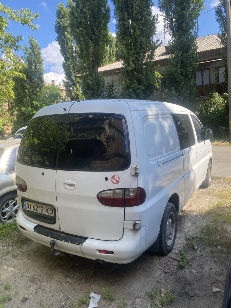 Бус Hyundai h1 2001
