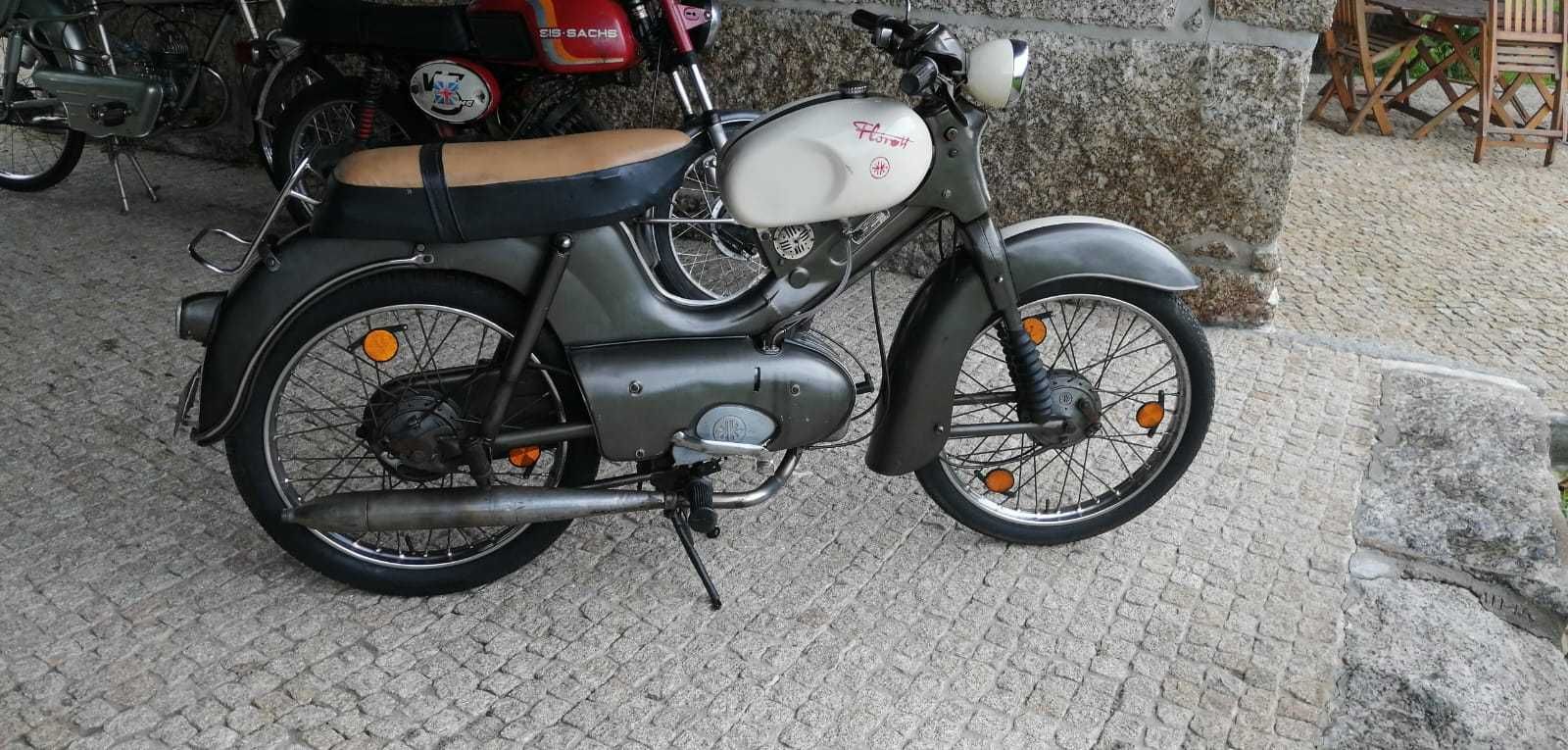 Kreidler Florett K54 – 3 Velocidades de Mão – Ano 1957