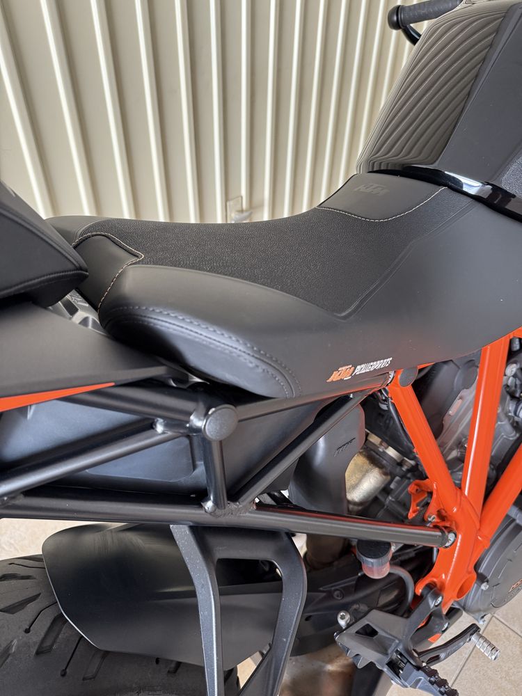 KTM 1290 Super Duke GT