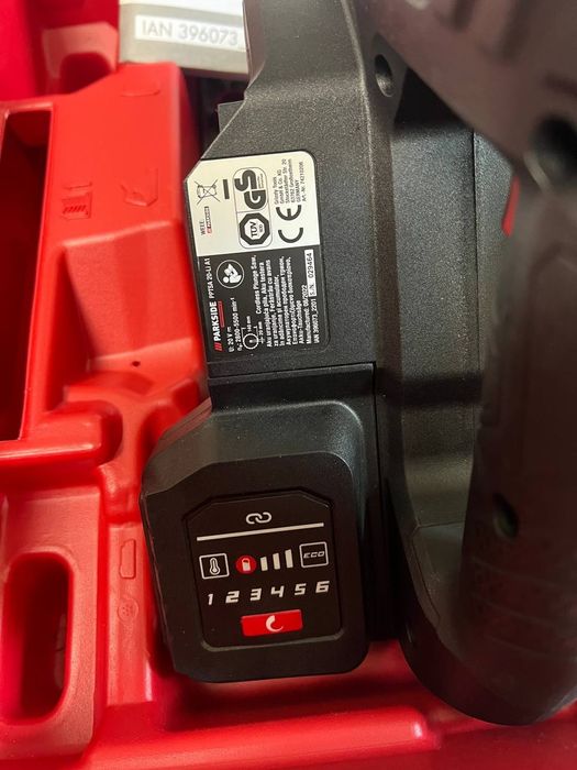 Торцювальна акумуляторна пила Parkside PPTSA 20-Li A1